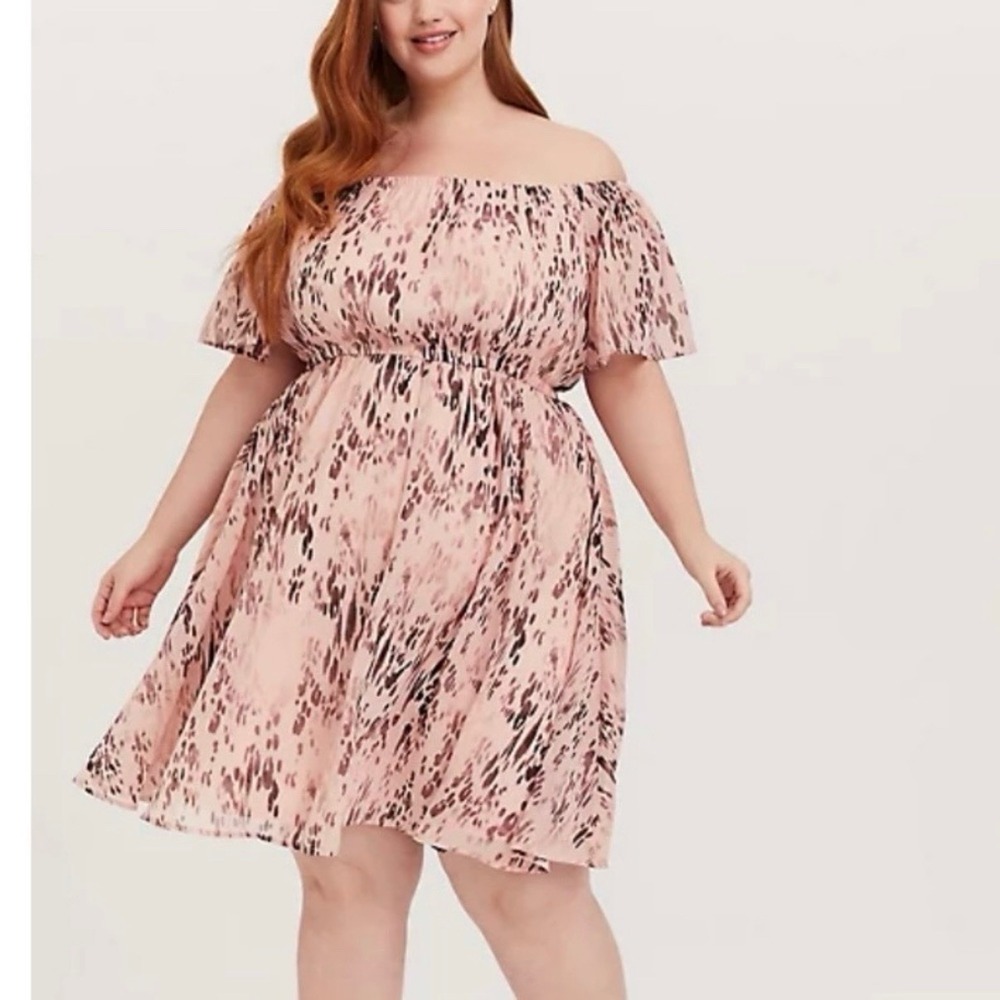 Torrid Peach Pink Animal Print Chiffon Off Shoulder Skater Dress Size 3X